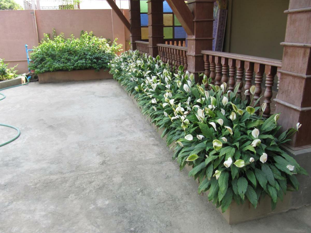 Lux Pillow Hostel Hpa-an Dış mekan fotoğraf